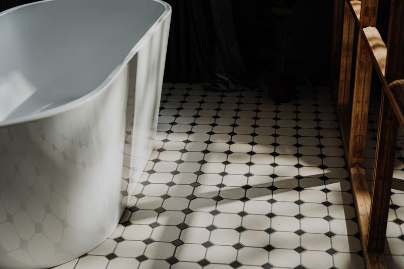 Tile Specialist — Bo Tile